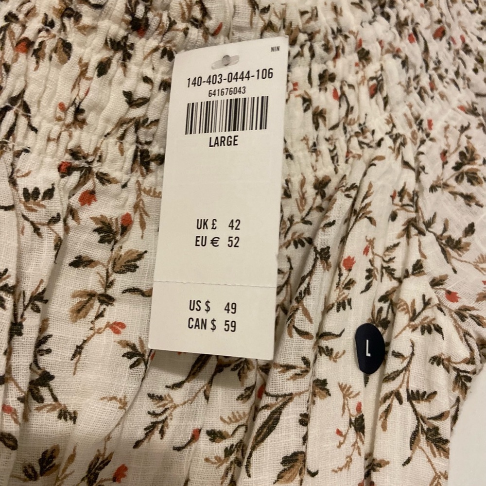 Abercrombie OTF top. Slightly cropped. NWWT